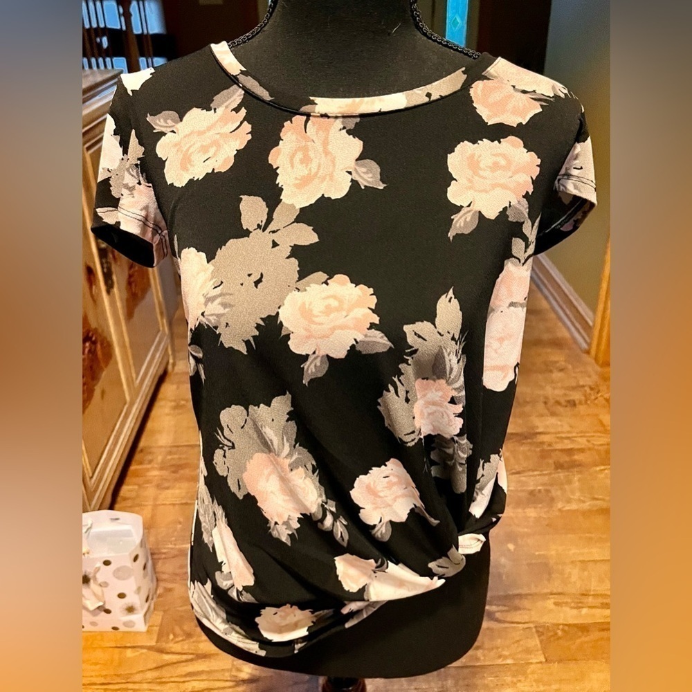 Candie’s XS Black Floral Flutter Sleeve Blouse | Whimsigoth Knot Front Tie Top